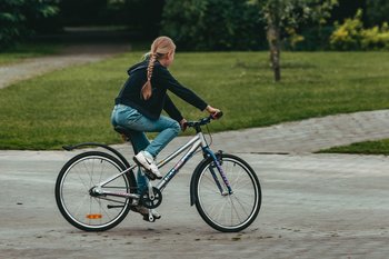 12 полезных аксессуаров для езды на велосипеде, делающих путешествие более комфортным.